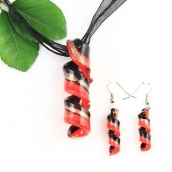 Twist Glitter Lampwork Glass Jewelry - Picture 4 of 4